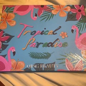 Qing beauty eyeshadow palette used once.